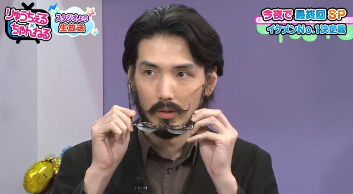 馬鹿よ貴方は ファラオ 眼鏡を外すと 松田龍平似のイケメン と話題に バラエティ Abema Times 馬鹿よ貴方は ファラオ 眼鏡を外すと 松田龍平似のイケメン と話題に バラエティ Abema Times