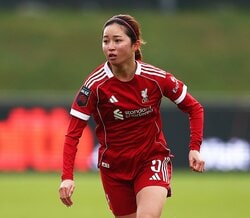 「美人姉妹ですね」なでしこ清水梨紗、姉＆甥っ子との“幸せ3ショット”を公開！「きゃんわいい」「素敵です」愛らしい手繋ぎ入場も