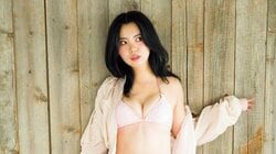 モデルが“水着の撮影現場に放り込まれた…!?” 筒井結愛の初グラビア 『ヤンマガ』登場