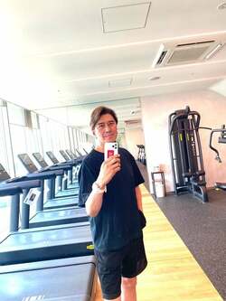  川崎麻世、長年悩んでいる腰痛について医師から言われたこと「手術はかなり困難で」 