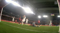 南野拓実が吠えた！ 絶妙ターン→全力スプリントの「決定的」瞬間 絶好機作るも決めきれず感情剥き出し…SNSも反応