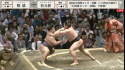 迫力のパワーで相手をぶっ飛ばす力士の姿に「強すぎ」の声　直後の気合みなぎる表情に「ドヤ顔」「表情が鋭い」「目がww」