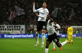 「信じられないプレーインテリジェンス」敗戦も今季11ゴール目の鎌田大地を地元メディア絶賛「これ以上は不可能だった」