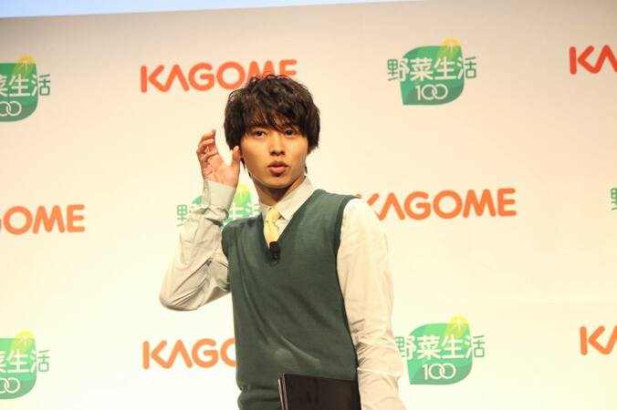 大好物はあのおかず？ 山﨑賢人が野菜先生に扮して初めての授業を開催 2枚目
