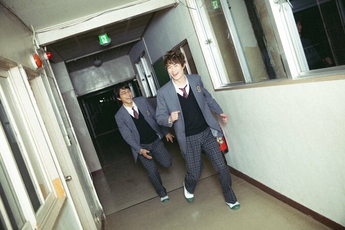 宮沢氷魚×佐藤寛太、兄弟役で意気投合　片道３時間を二人で帰る「僕の初恋をキミに捧ぐ」インタビュー 9枚目