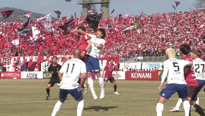 【映像】肘が顔面直撃→PK獲得の瞬間