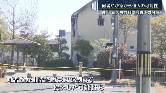 1階の窓ガラスを割って侵入した可能性