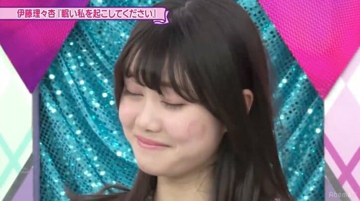 松村沙友理が伊藤理々杏に濃厚キス、齋藤飛鳥「チューってああいう音がするものなの？」