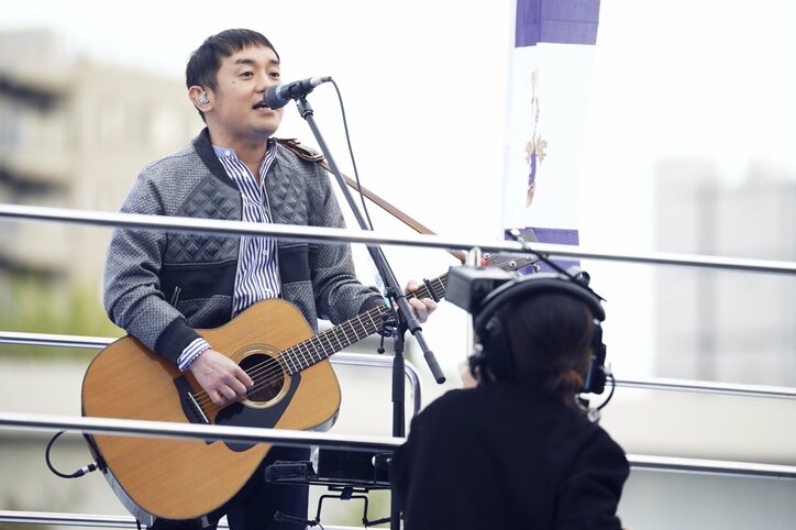 ゆず、船上ライブで隅田川の空に「栄光の架橋」響かせる＆ツアー3公演追加決定