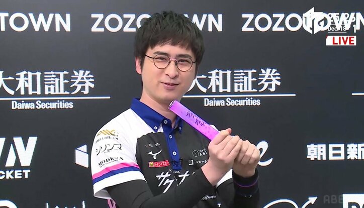 【写真・画像】ルーキー阿久津翔太、開幕戦以来の待望2勝目！ チームは勢いに乗る3連勝「これからもっと勝ってチームに貢献」飛躍を誓う/麻雀・Mリーグ　1枚目