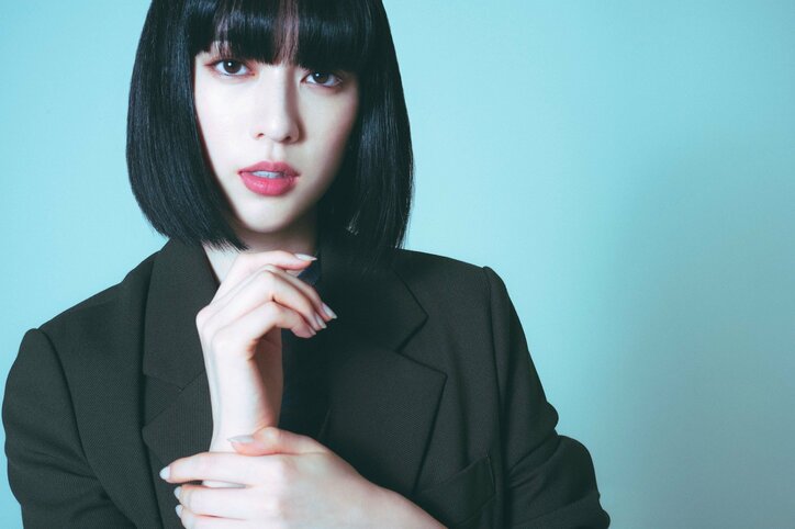 “シングルマザー”という決断を経て変わっていく女の友情と生き方…リアルな女友達を演じた三吉彩花&阿部純子 『Daughters』インタビュー