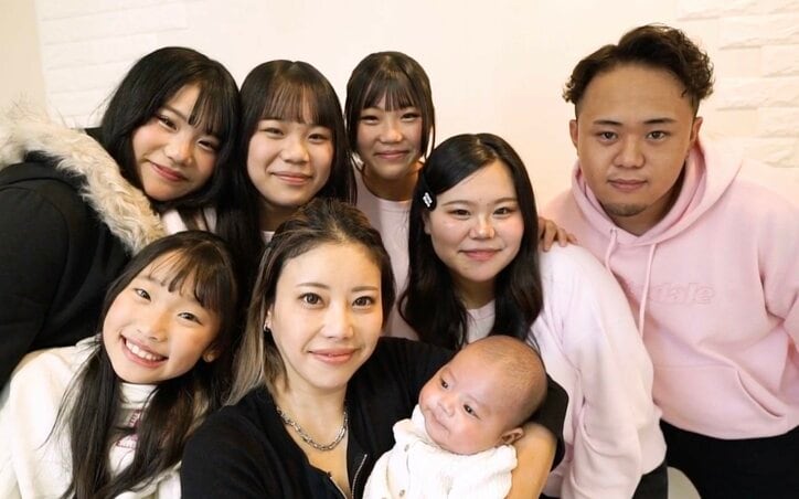 【写真・画像】38歳でおばあちゃんになった美女の“ママになった長女”の若さに衝撃「すごい子供に見えるんだけど、いくつ!?」 1枚目