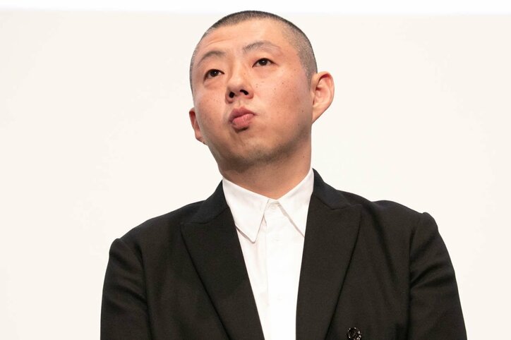 佐藤健、山田孝之の役作りを絶賛「役に入り込む深さの次元が違う」