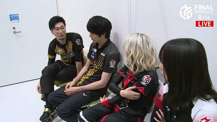 緊張の試合前なのに突如爆笑、そして微笑み 人気女流雀士のリアクションに視聴者困惑「わろてるやんw」／麻雀・Mリーグ