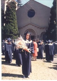 中村江里子『制服の胸のボタンを～～～』