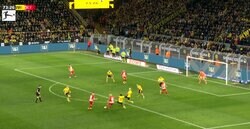 堂安律がキレッキレの局面打開！フライブルク復帰試合で代名詞のカットイン左足シュートでゴールを脅かした瞬間「ナイシュー」「良いね」