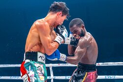 亀田和毅、父・史郎氏と磨く「攻撃的ボクシング」 因縁のライバルに判定で競り勝って世界タイトルマッチへ