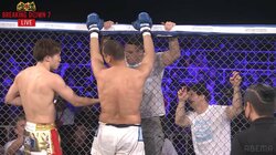 安保瑠輝也、ダメージを負ったアビディへの“気遣い”に称賛の声相次ぐ「安保優しい」「リスペクトやな」