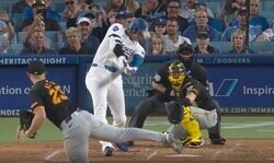 「意味がわからない」大谷翔平、バットの先なのに“打球速度183キロ”でバックスクリーン… “怪力ロケット弾”がヤバすぎると話題に「人間とは思えない」