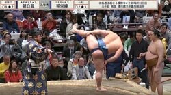 大相撲初場所で「芸術的な四股」が話題 「お客様も注目しています」「巡業の時も良い四股踏んでいました」館内どよめき