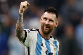 メッシVSファン・ハール、W杯の因縁騒動にアルゼンチン英雄が持論 「間違い犯した」