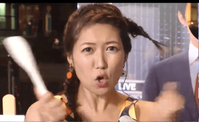 美人気象予報士が寿司コスプレ　ウーマン村本が下ネタ口撃「僕も体の下の方に…」 3枚目