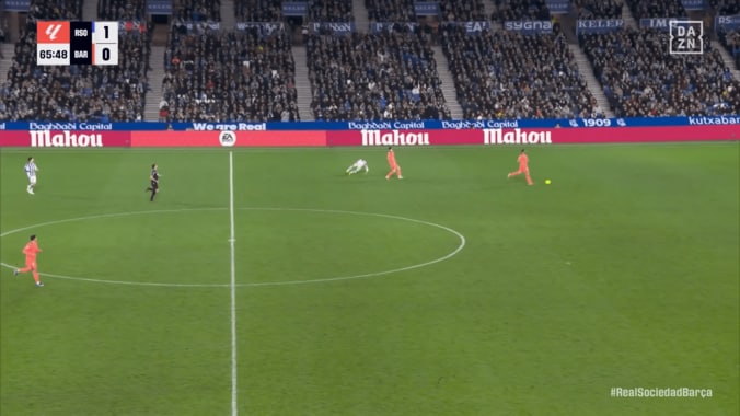 「Ｗ杯は間に合う？」久保建英、担架で負傷交代…ハムストリングの肉離れか「まじで最悪なんだが」「軽傷であってくれ」ファン悲鳴 4枚目