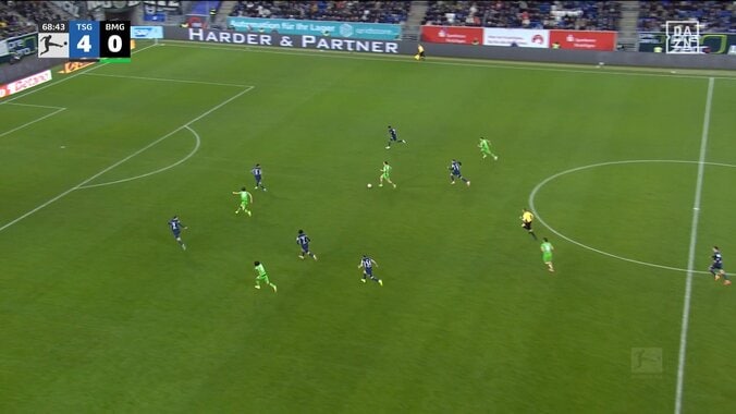 日本代表FW、守備の死角をつく“ニンジャムーブ”からワンタッチゴラッソ「忍者の動き出しや」「ナイスゴール」背後に抜け出す動きで今季3点目 3枚目