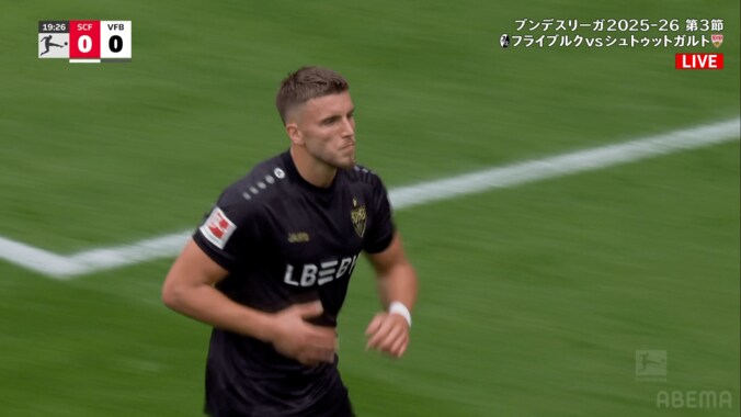 背中に目が付いてる？ オシャレすぎる“超絶ヒール弾”に騒然！「あの体勢であのコースは予想外」「素晴らしいテクニック」敵５人を翻弄したゴラッソ 5枚目