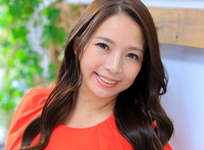 【写真・画像】“セクシー女優歴16年目”41歳美魔女、結婚相談所で200件のお見合い希望が殺到「これはすごい数字です」　1枚目