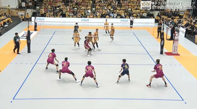 見事なサービスエース