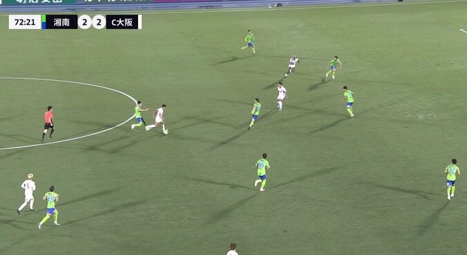 「さす香川」「格が違う」香川真司の超絶アシストが話題沸騰「もう一回トップ下で世界目指せる」精巧無比な極上スルーパス炸裂の瞬間 2枚目