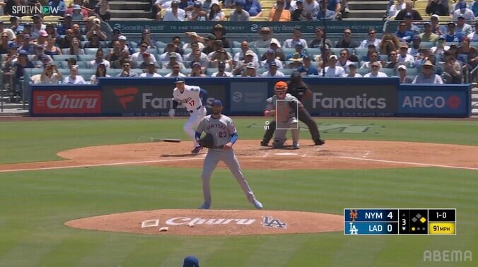 ボテボテの当たりに激走する大谷