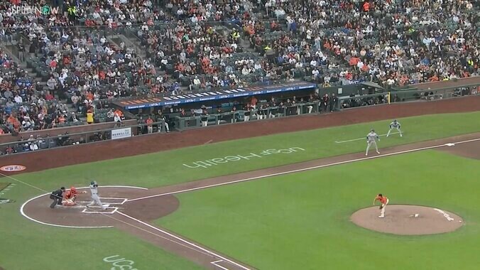 【映像】大谷の特大32号アーチが外野手の頭上を“爆速通過”する瞬間