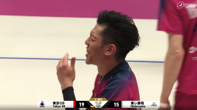 苦笑いを浮かべる大竹壱青