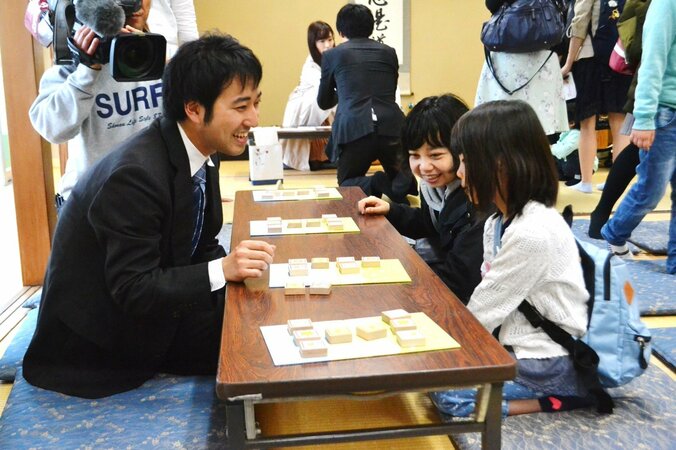 将棋会館で「3月のライオン」女性限定イベント開催　将棋未経験者も多数参加 3枚目