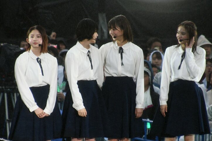 雨と210トンの水演出で国民全員が濡れた! 欅坂46『欅共和国2019』はアンコールなしのセトリで20曲を熱演
