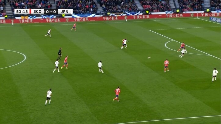 藤田のパスは浮いてしまったが…