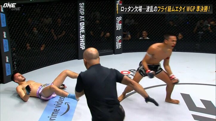 倒されたことすら気づかない衝撃失神KO 敗者がレフェリーに「俺どうなった？」“キョトン顔”が物語る劇的結末
