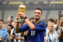アルゼンチン代表、W杯制覇に導いたスカローニ監督と契約延長！…2026年まで続投へ