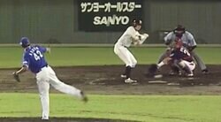 松坂大輔も“ドン引き”！ 川﨑宗則、まさかの“衝撃アクシデント”発生「めちゃくちゃ痛かった」160キロ豪速球→足元に“死球直撃”の瞬間【オールスター名場面】