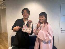  杉浦太陽、村上佳菜子からの出産祝いを報告 2ショットを公開「可愛いスタイたち」 