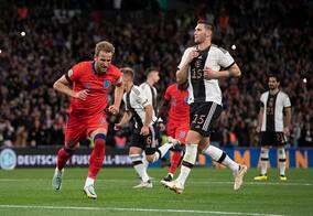 ドイツの守備にも隙はある？　イングランド戦で起きた“12分で3失点”のトラブル