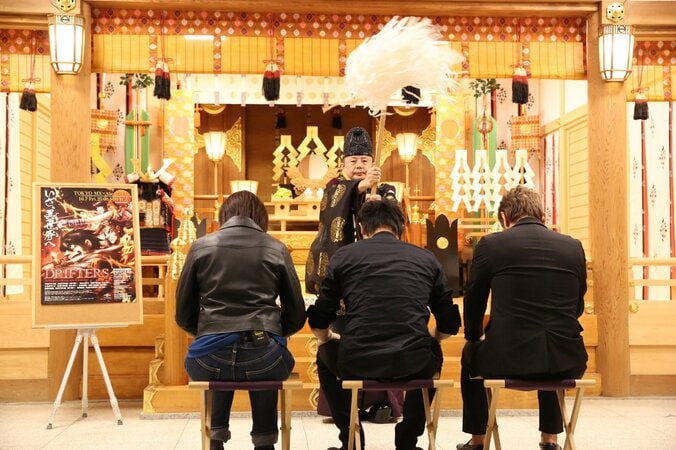 アニメ『DRIFTERS』生放送特番で中村悠一、内田直哉、斎賀みつきが魅力を語る 10枚目