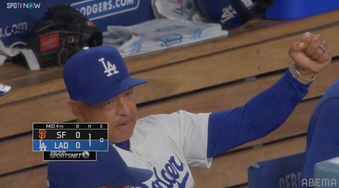 山本由伸の熱投にロバーツ監督ガッツポーズ