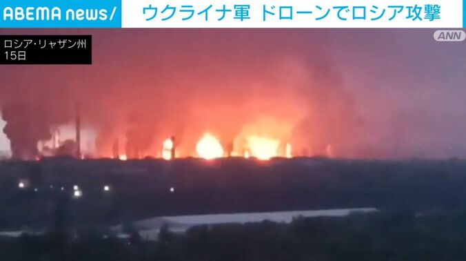 燃え上がる石油施設