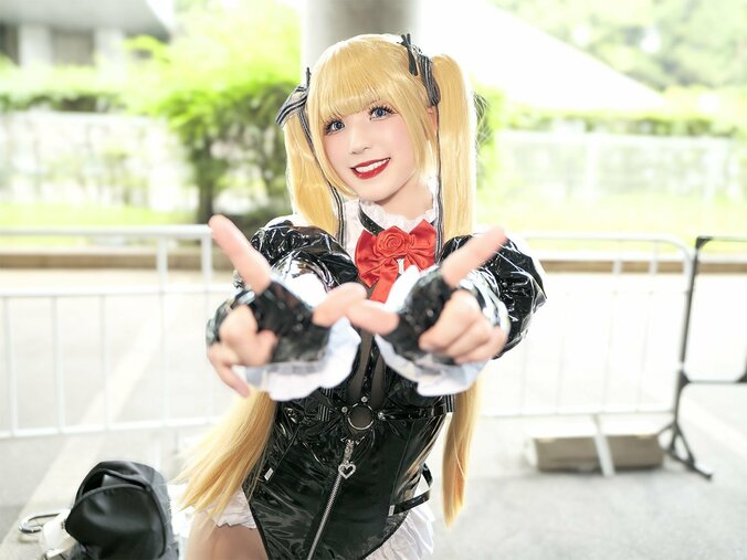[Fotos/Bilder] „Wir sind gleich groß …!“ Cosplay als Gengar aus „Pokémon“ – eins mit dem Geist-Pokémon 9.