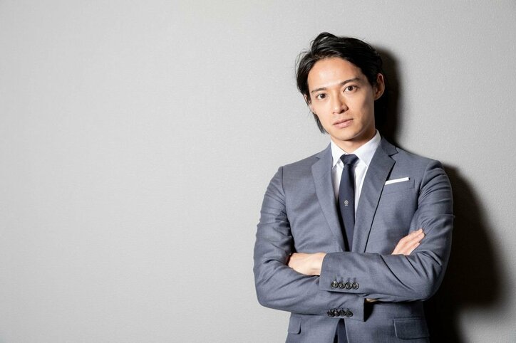 2代目バチェラー小柳津林太郎は久保裕丈より女性に対してブレがち!?「感情の起伏が激しくて後半よく泣いてます(笑)」