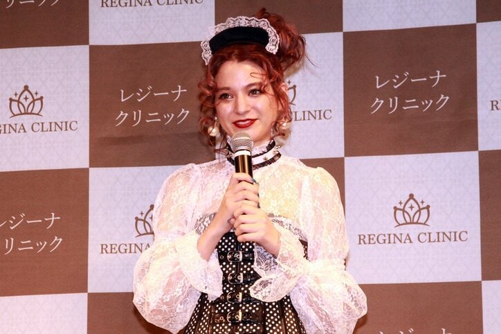 尼神・誠子、ミニスカ＆ヘソ出し衣装でイベント登場　見せたい相手は「高橋一生さん」