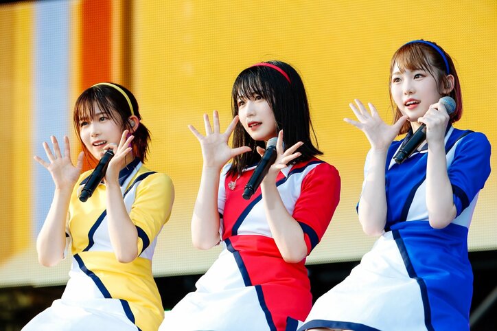 欅坂46『欅共和国』今年も大盛況で閉幕！ MCでは11ヶ月ぶりの「てち」照れ笑い